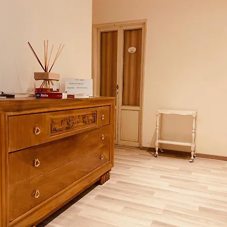 בית הארחה Panzani 14 Touristhouse מוטספרטולי